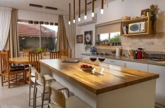 וילה החרוב 2