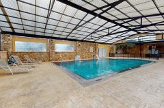 אחוזת האלונים 20