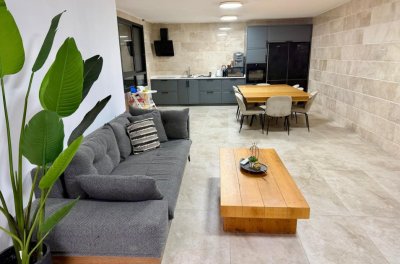 אחוזת ניל 17
