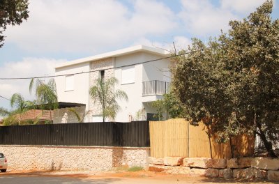 וילה בין העצים 12