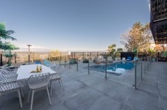 פסגת השמונה 49