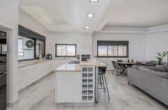 פנטהאוז מרינה 30