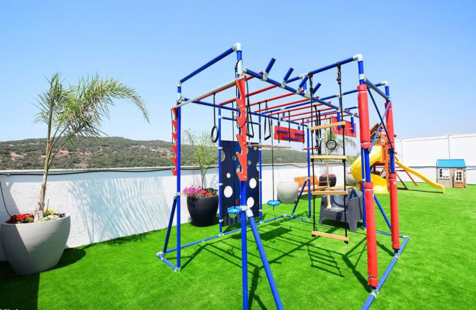 גרנד רויאל פמילי - תמונה 6